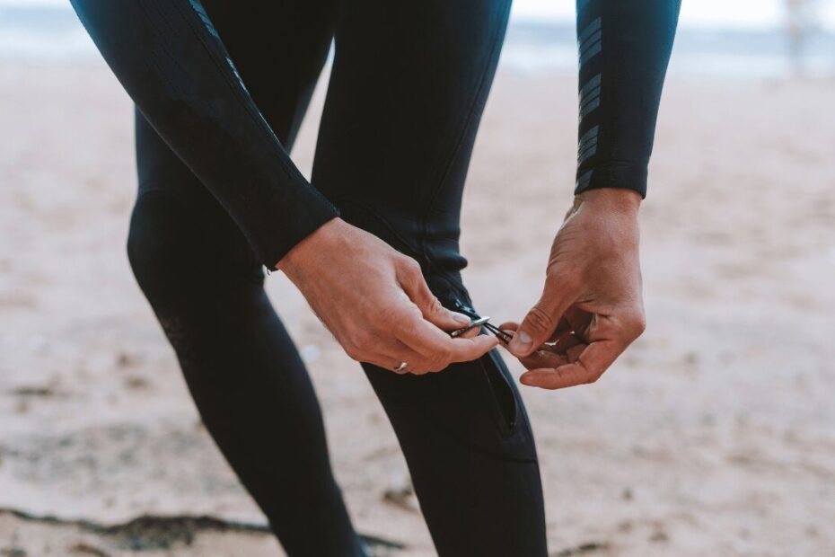 Como Consertar Roupa de Borracha de Surf em Casa [Guia Completo]
